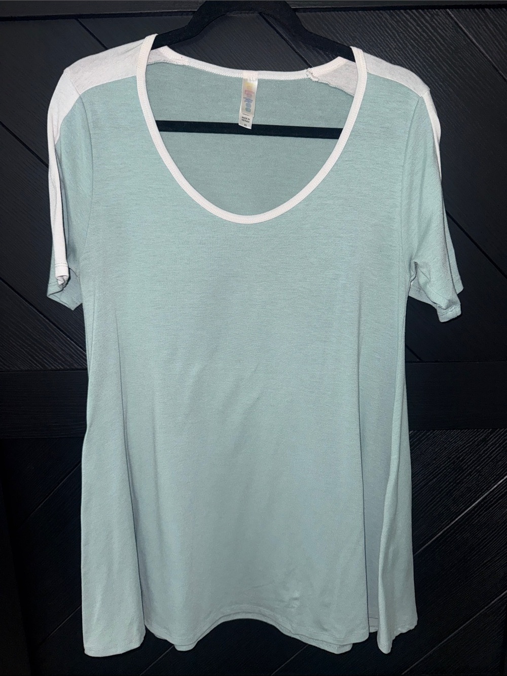 LuLaRoe Mint Short Sleeve Scoop Neck Top with White Trim